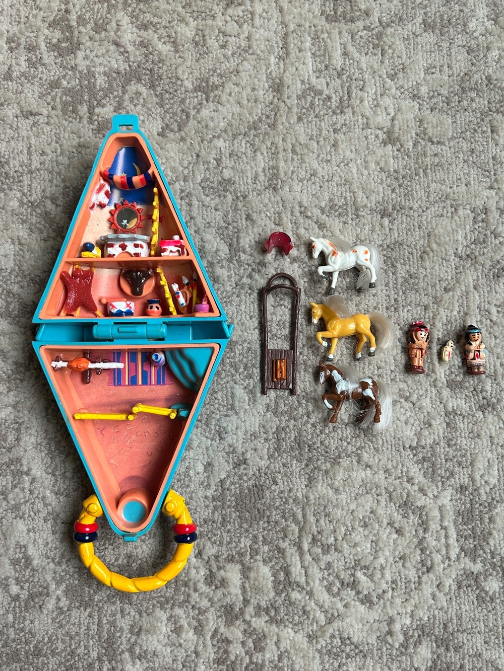 Vintage Happy Trails Club Western Native American TeePee Compact